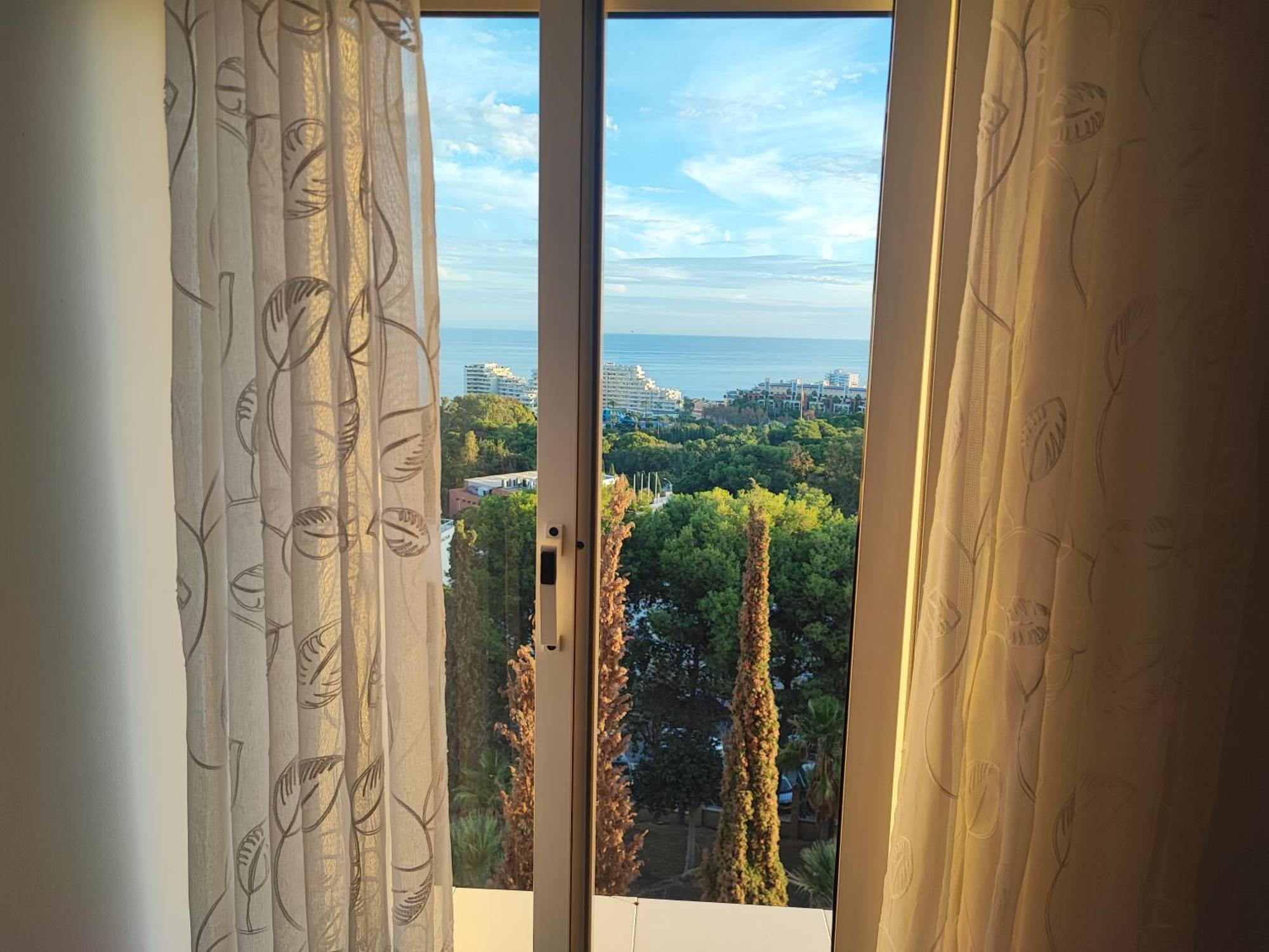 Hercules Paradise 531 Apartamento Con Vistas Al Mar Mediterraneo En Benalmadena A Pasos Del Centro Y Su Vibrante Zona Comercial Disfruta De Una Experiencia Unica En La Costa Del Sol Malaga Andalucia Well-Connected To The Airport Extérieur photo