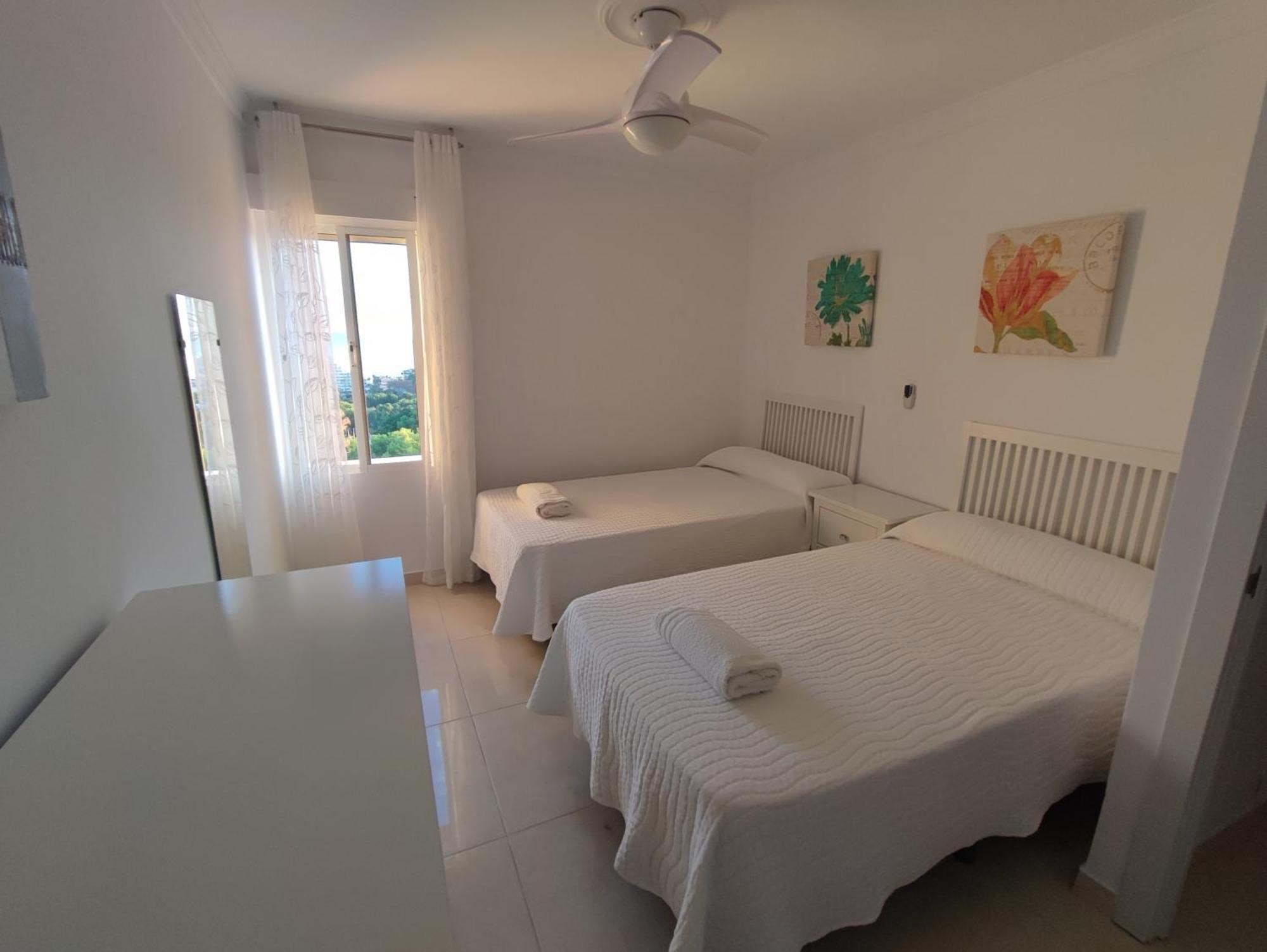 Hercules Paradise 531 Apartamento Con Vistas Al Mar Mediterraneo En Benalmadena A Pasos Del Centro Y Su Vibrante Zona Comercial Disfruta De Una Experiencia Unica En La Costa Del Sol Malaga Andalucia Well-Connected To The Airport Extérieur photo
